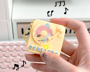 LP Music Playing Keyring